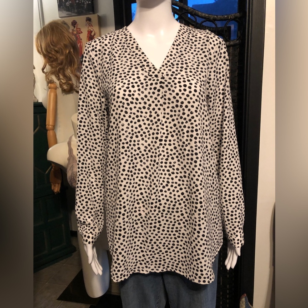 Adrianna Papell Cream and Black Polka Dot V-Neck Tunic